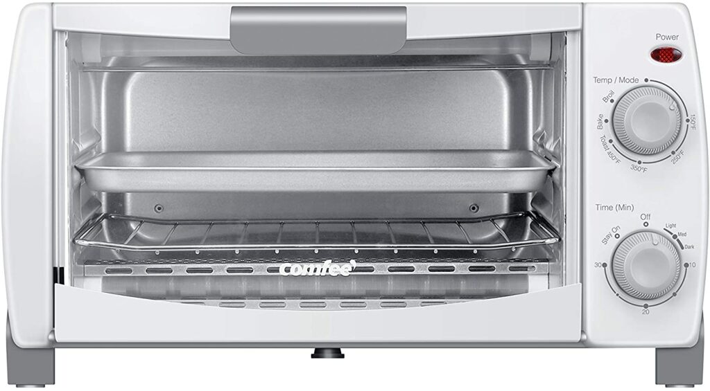 COMFEE’ CFO-BB102 four-slice Toaster Oven for seniors.